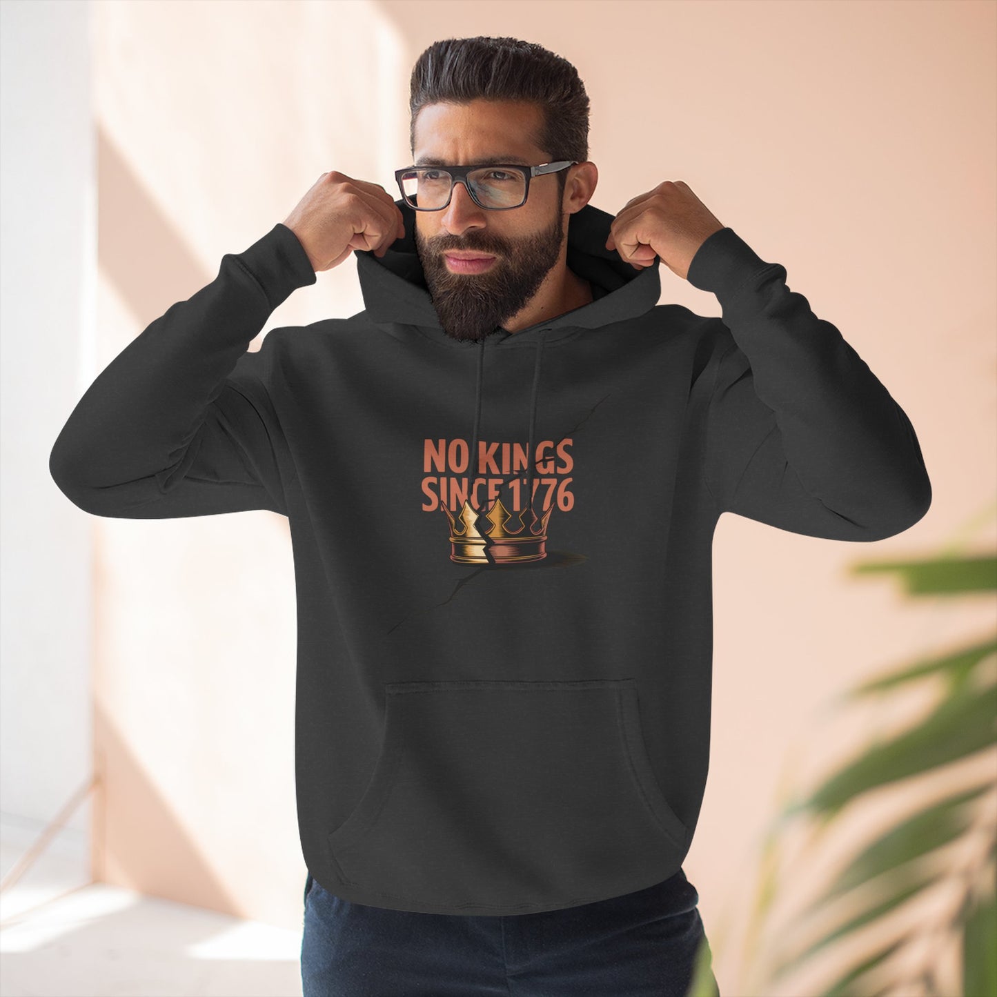 Three-Panel Fleece Hoodie – No Kings Since 1776, Cozy Sweatshirt for Chess Lovers, Casual Wear, Gift for History Buffs, Perfect for Fall