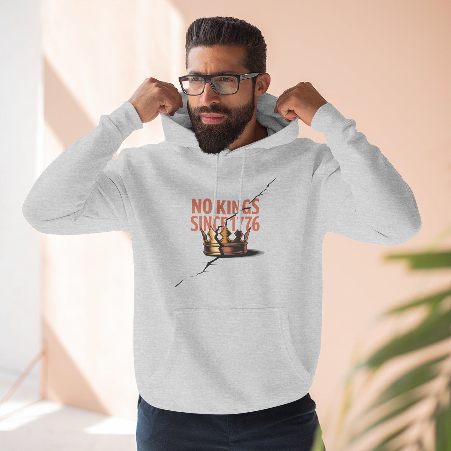 Three-Panel Fleece Hoodie – No Kings Since 1776, Cozy Sweatshirt for Chess Lovers, Casual Wear, Gift for History Buffs, Perfect for Fall