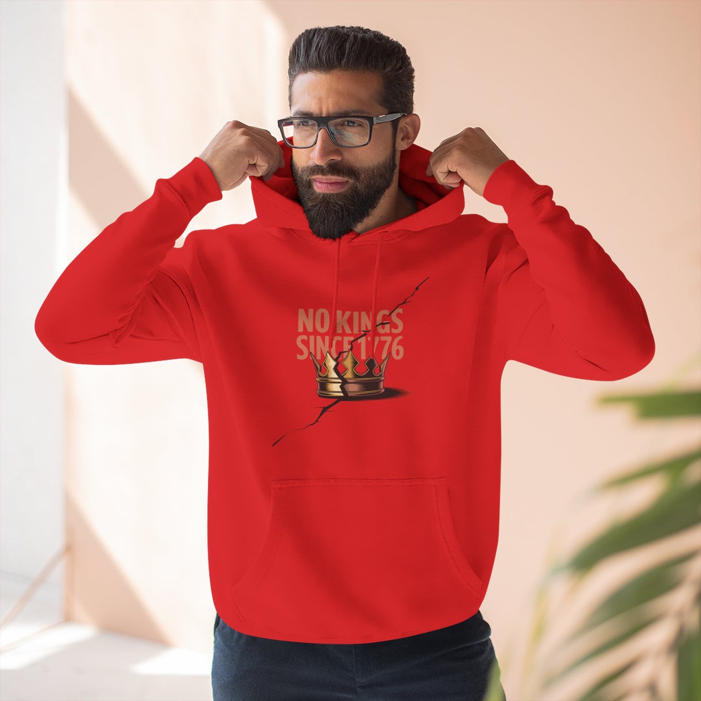 Three-Panel Fleece Hoodie – No Kings Since 1776, Cozy Sweatshirt for Chess Lovers, Casual Wear, Gift for History Buffs, Perfect for Fall